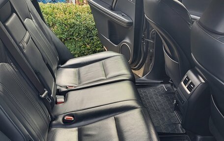 Lexus RX IV рестайлинг, 2017 год, 3 650 000 рублей, 9 фотография