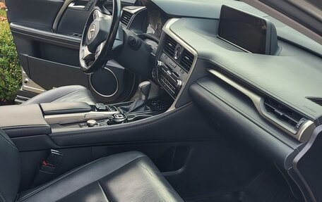 Lexus RX IV рестайлинг, 2017 год, 3 650 000 рублей, 11 фотография