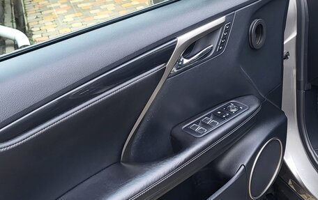 Lexus RX IV рестайлинг, 2017 год, 3 650 000 рублей, 12 фотография