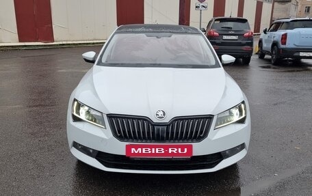 Skoda Superb III рестайлинг, 2015 год, 1 900 000 рублей, 2 фотография