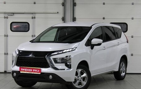 Mitsubishi Xpander, 2023 год, 2 800 000 рублей, 1 фотография