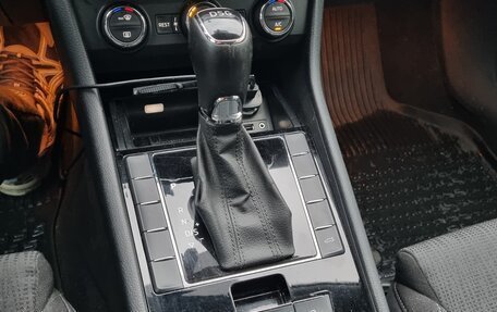 Skoda Superb III рестайлинг, 2015 год, 1 900 000 рублей, 19 фотография