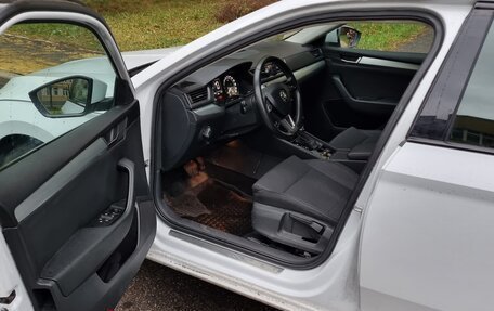 Skoda Superb III рестайлинг, 2015 год, 1 900 000 рублей, 20 фотография