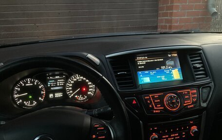 Nissan Pathfinder, 2016 год, 1 750 000 рублей, 7 фотография