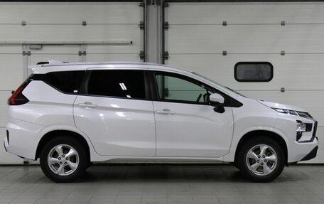 Mitsubishi Xpander, 2023 год, 2 800 000 рублей, 4 фотография