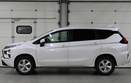 Mitsubishi Xpander, 2023 год, 2 800 000 рублей, 6 фотография