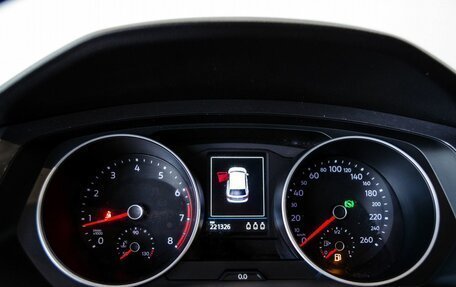 Volkswagen Tiguan II, 2017 год, 1 874 000 рублей, 16 фотография