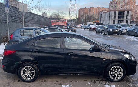 Hyundai Solaris II рестайлинг, 2013 год, 690 000 рублей, 3 фотография