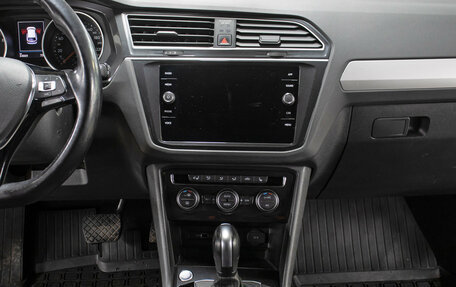 Volkswagen Tiguan II, 2020 год, 2 498 000 рублей, 15 фотография