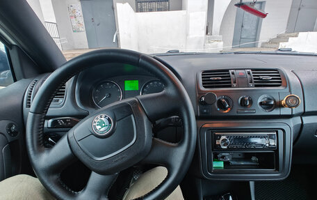 Skoda Fabia II, 2011 год, 600 000 рублей, 12 фотография