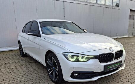 BMW 3 серия, 2018 год, 2 600 000 рублей, 3 фотография