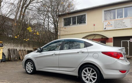 Hyundai Solaris II рестайлинг, 2013 год, 899 000 рублей, 6 фотография