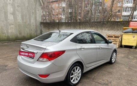 Hyundai Solaris II рестайлинг, 2013 год, 899 000 рублей, 4 фотография