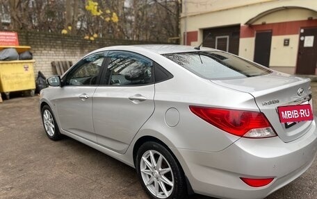 Hyundai Solaris II рестайлинг, 2013 год, 899 000 рублей, 11 фотография