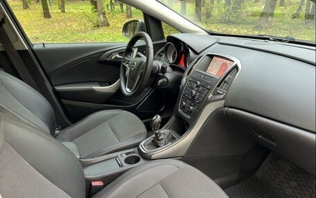 Opel Astra J, 2011 год, 875 000 рублей, 12 фотография