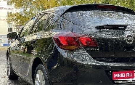 Opel Astra J, 2011 год, 875 000 рублей, 11 фотография