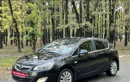 Opel Astra J, 2011 год, 875 000 рублей, 9 фотография