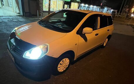 Nissan AD III, 2014 год, 700 000 рублей, 2 фотография