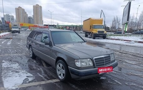 Mercedes-Benz E-Класс, 1993 год, 400 000 рублей, 6 фотография