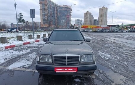 Mercedes-Benz E-Класс, 1993 год, 400 000 рублей, 2 фотография