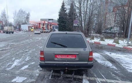 Mercedes-Benz E-Класс, 1993 год, 400 000 рублей, 4 фотография