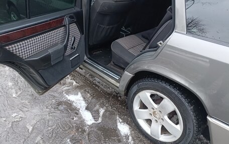 Mercedes-Benz E-Класс, 1993 год, 400 000 рублей, 17 фотография