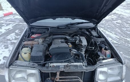 Mercedes-Benz E-Класс, 1993 год, 400 000 рублей, 27 фотография