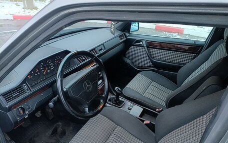 Mercedes-Benz E-Класс, 1993 год, 400 000 рублей, 25 фотография