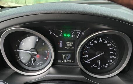 Toyota Land Cruiser 200, 2013 год, 4 000 000 рублей, 5 фотография