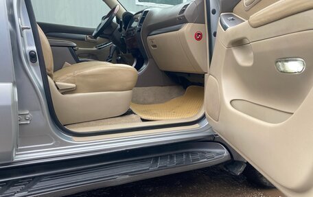 Toyota Land Cruiser Prado 120 рестайлинг, 2007 год, 1 650 000 рублей, 14 фотография