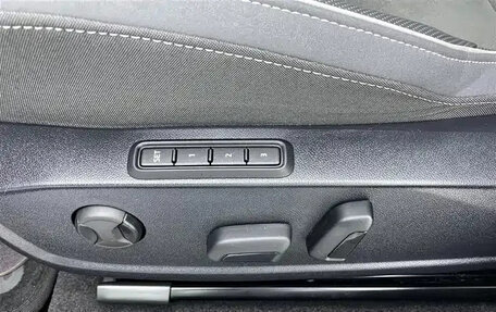 Volkswagen Golf VIII, 2021 год, 1 299 300 рублей, 17 фотография