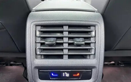 Volkswagen Golf VIII, 2021 год, 1 299 300 рублей, 19 фотография