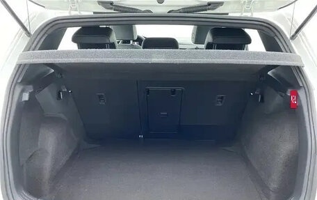 Volkswagen Golf VIII, 2021 год, 1 299 300 рублей, 21 фотография