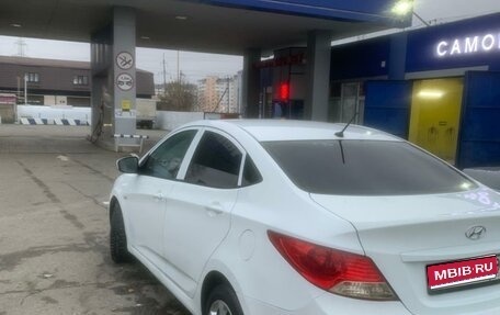 Hyundai Solaris II рестайлинг, 2013 год, 670 000 рублей, 1 фотография