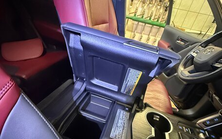 Toyota Land Cruiser, 2023 год, 12 500 000 рублей, 27 фотография