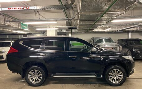 Mitsubishi Pajero Sport III рестайлинг, 2018 год, 2 400 000 рублей, 3 фотография