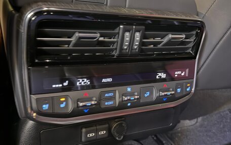 Toyota Land Cruiser, 2023 год, 12 500 000 рублей, 25 фотография