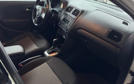 Volkswagen Polo VI (EU Market), 2015 год, 955 000 рублей, 9 фотография