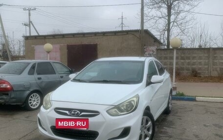 Hyundai Solaris II рестайлинг, 2013 год, 670 000 рублей, 2 фотография