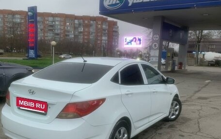 Hyundai Solaris II рестайлинг, 2013 год, 670 000 рублей, 5 фотография