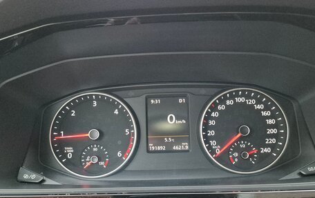 Volkswagen Multivan T6 рестайлинг, 2018 год, 4 100 000 рублей, 12 фотография