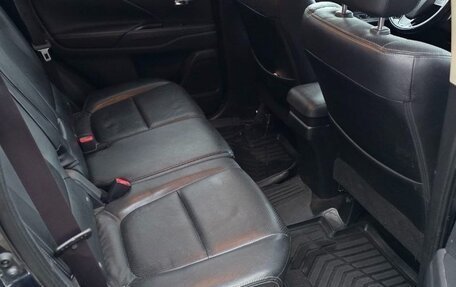 Mitsubishi Outlander III рестайлинг 3, 2016 год, 1 550 000 рублей, 7 фотография