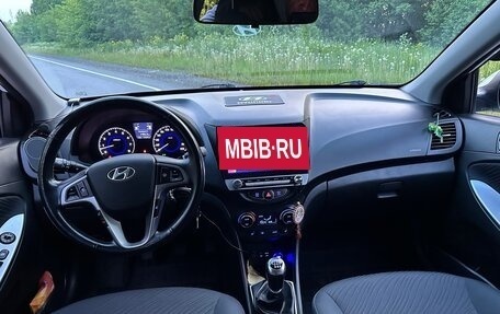 Hyundai Solaris II рестайлинг, 2014 год, 850 000 рублей, 23 фотография