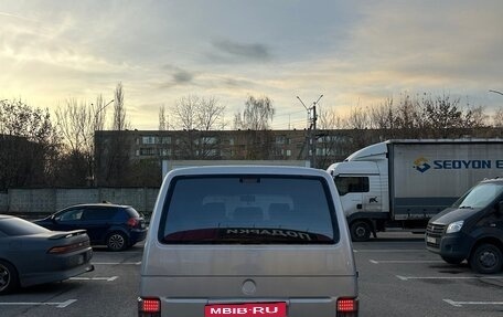 Volkswagen Caravelle T4, 2001 год, 950 000 рублей, 2 фотография