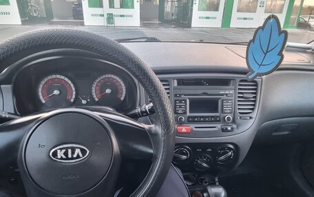 KIA Rio II, 2011 год, 675 000 рублей, 3 фотография