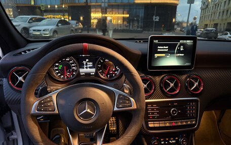 Mercedes-Benz A-Класс AMG, 2016 год, 2 800 000 рублей, 9 фотография