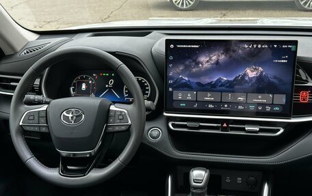 Toyota Highlander, 2025 год, 5 965 000 рублей, 22 фотография