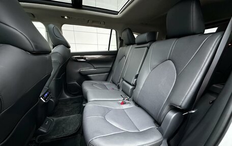 Toyota Highlander, 2025 год, 5 965 000 рублей, 26 фотография