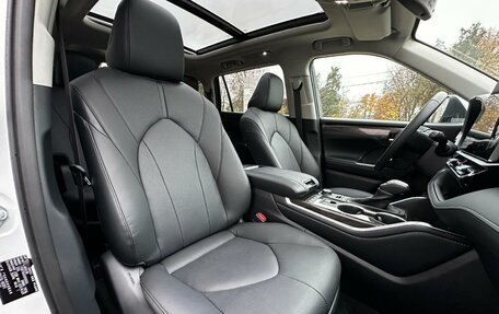 Toyota Highlander, 2025 год, 5 965 000 рублей, 31 фотография