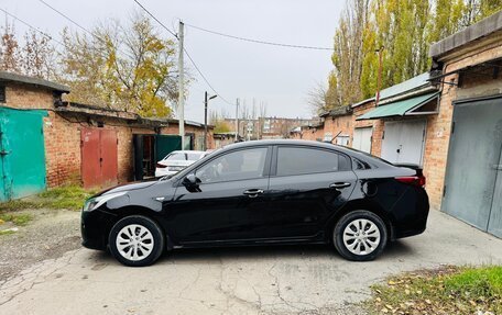 KIA Rio IV, 2018 год, 1 300 000 рублей, 5 фотография